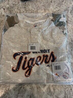 NEW Majestic Detroit Tigers Unisex Grey Green Camo 3/4 Sleeve Baseball‎ Tee Med